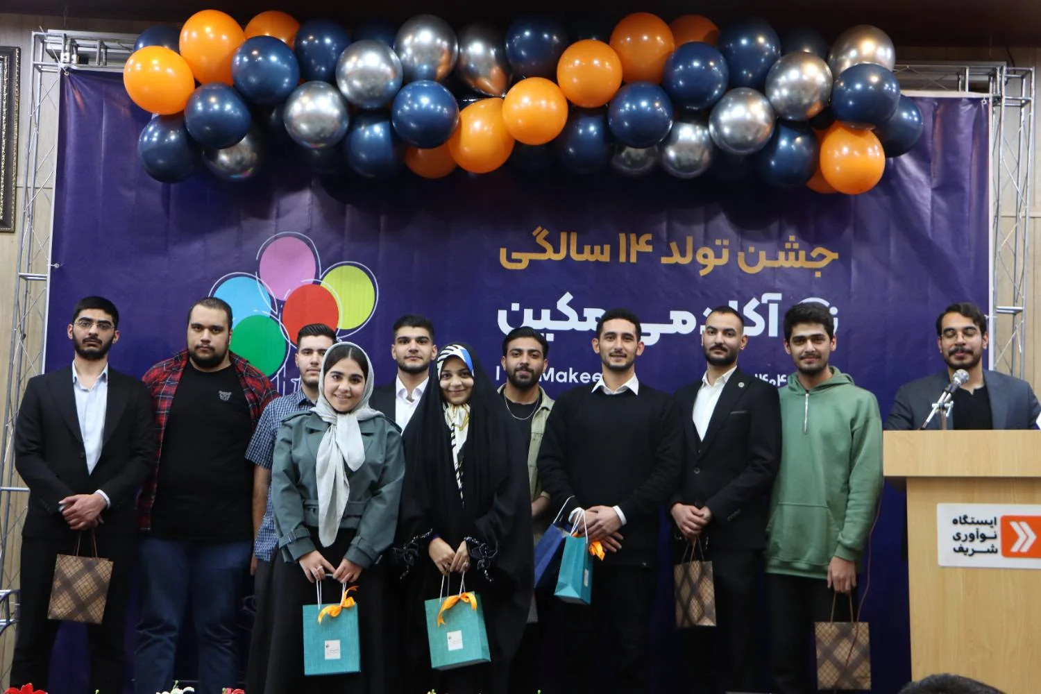 بوت کمپ مکین دورهمی برنامه نویس ها دیزاین